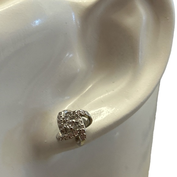 925 Sterling Silver and Cubic Zirconia Swirl Stud  earrings . **New In Box ** - Picture 2 of 6